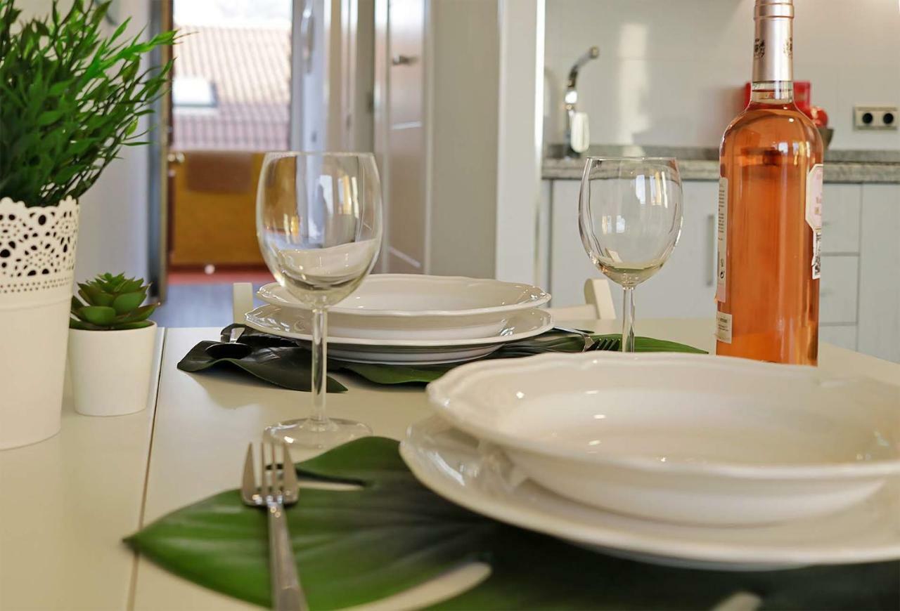 Apartamento Los Tres Soles Malaga Bagian luar foto